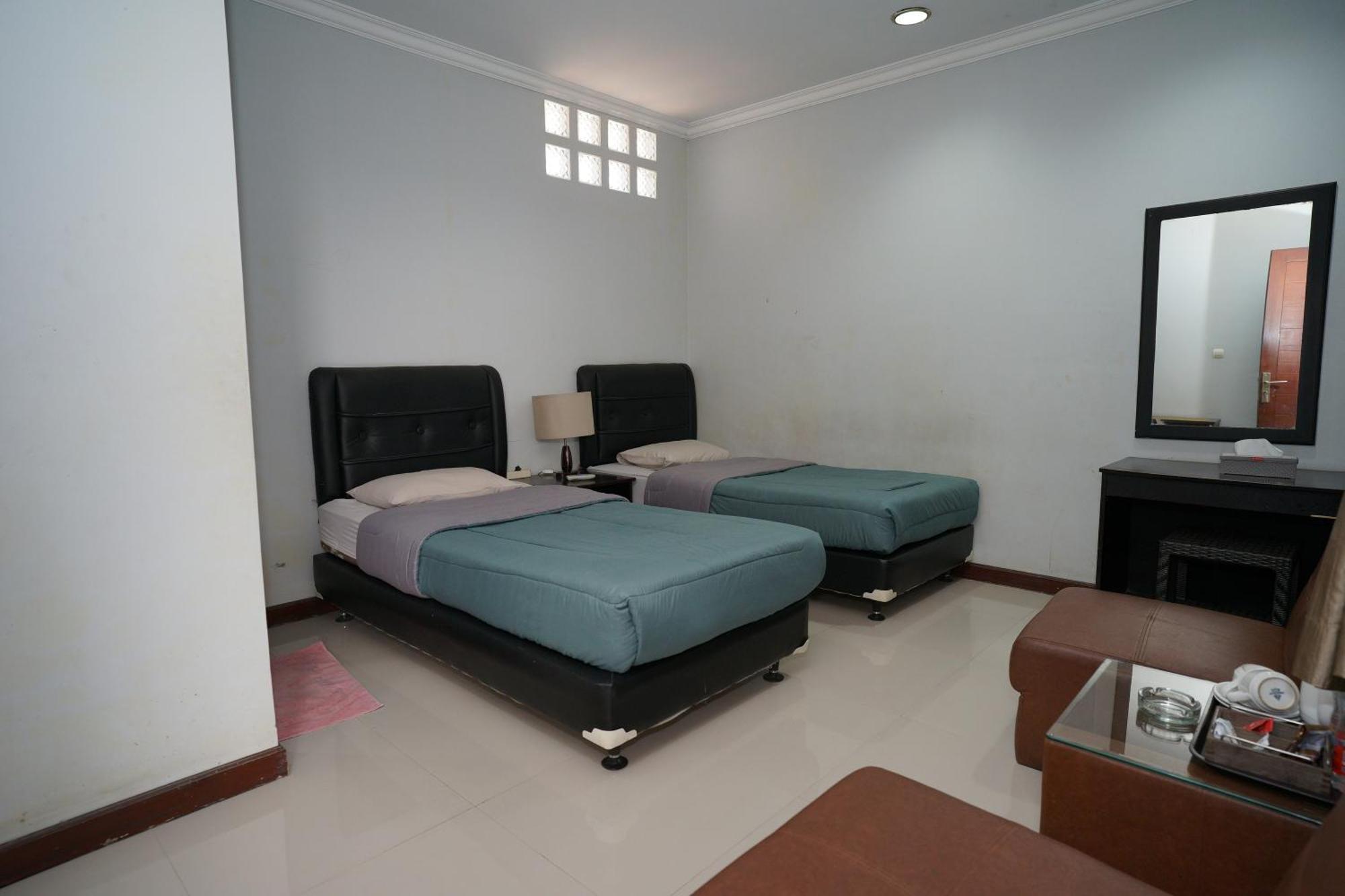 Hotel Puri Pangalengan 2*